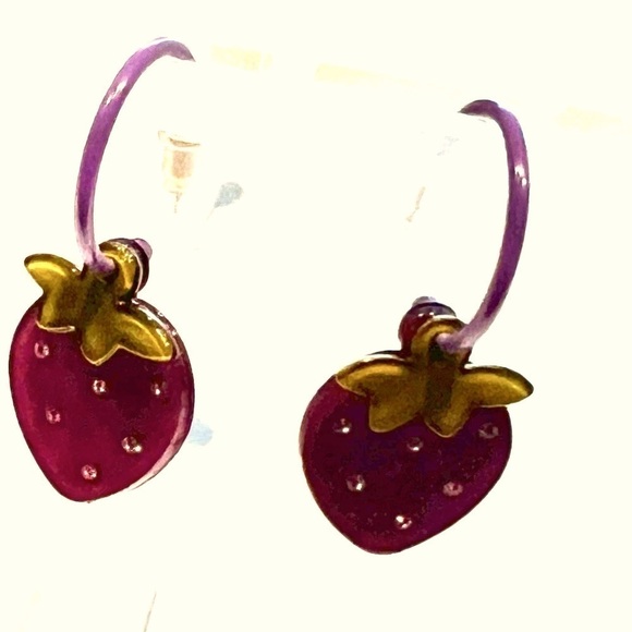 Jewelry - 90s purple strawberry plastic post earrings